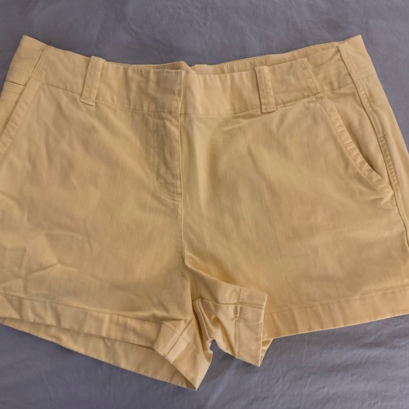 Vineyard Vines 3-1/2” short - Picture 1 of 3